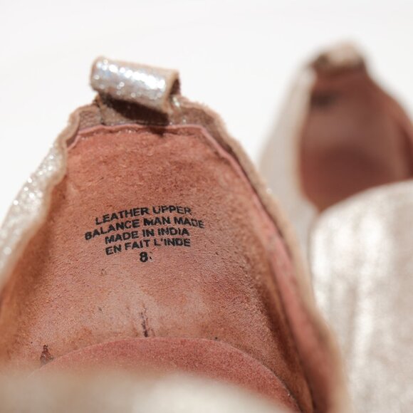 Seychelles Womens Bootie Size 8 Distress Silver Metallic Slip On Shoes Point Toe - Picture 10 of 12